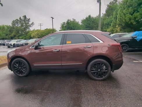 Used 2022 Cadillac XT5 Premium Luxury w/ Technology Package FWD image 6