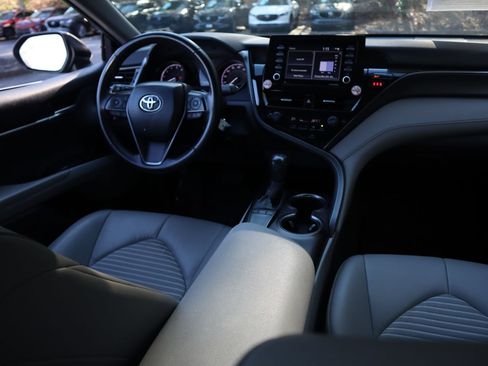 Used 2024 Toyota Camry SE FWD image 18