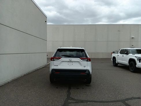 Used 2025 Toyota RAV4 XLE AWD/4WD image 3
