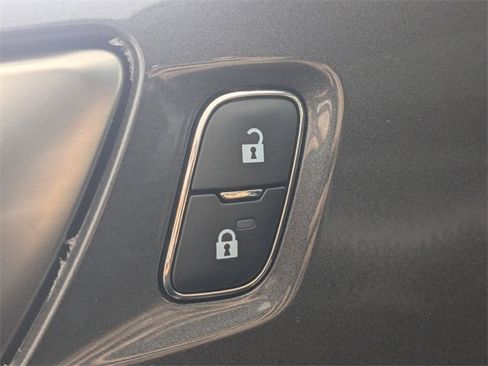 Used 2019 Ford Ranger Lariat w/ Equipment Group 501A Mid image 11