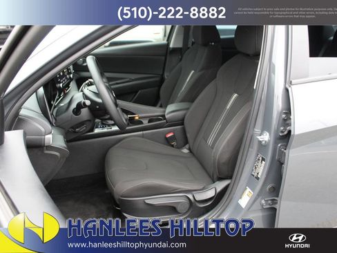 Used 2023 Hyundai Elantra Blue image 12