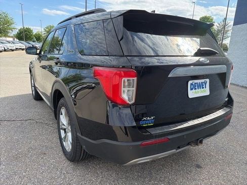 Used 2020 Ford Explorer XLT w/ Equipment Group 202A AWD/4WD image 3
