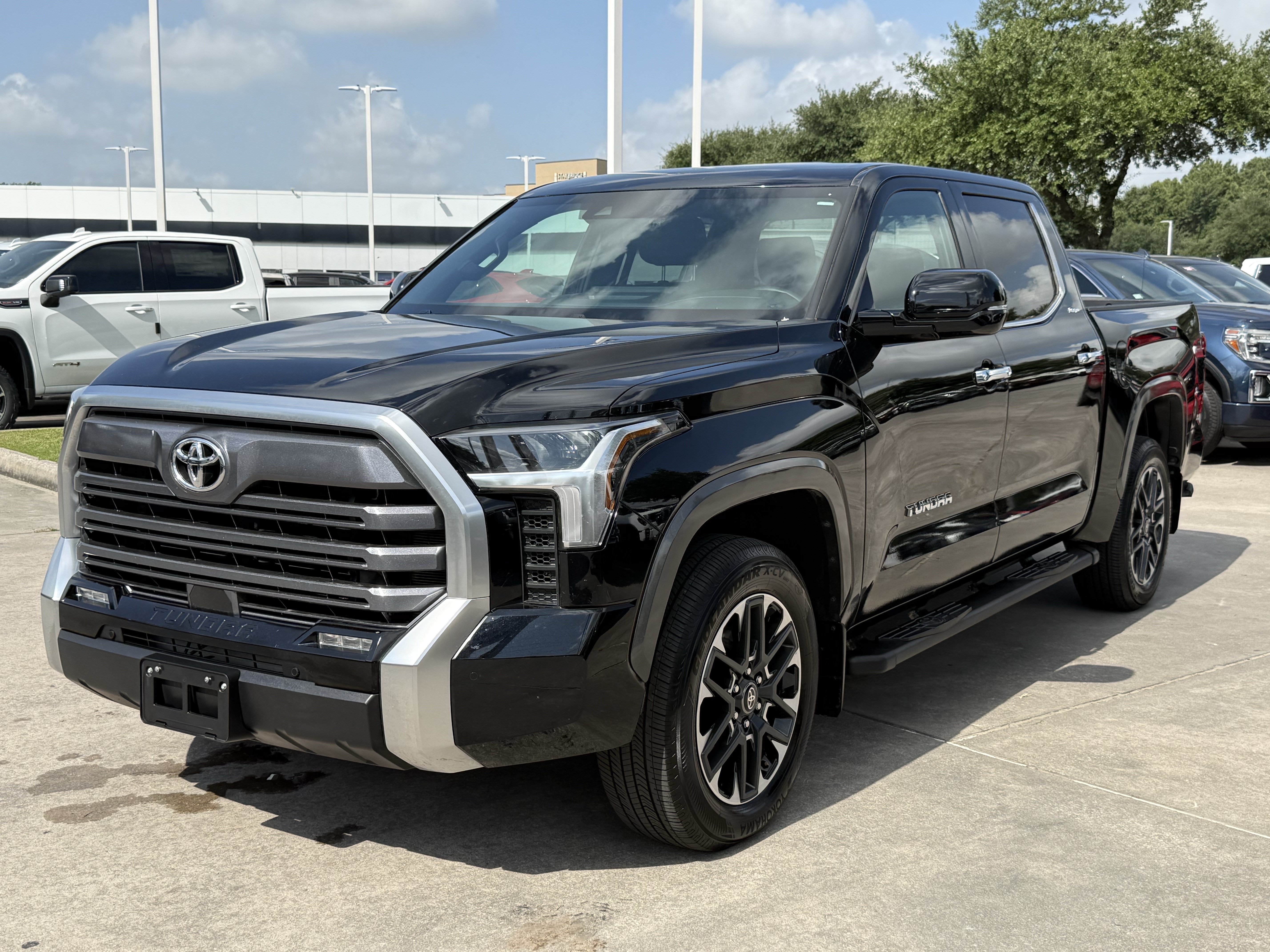Used 2026 Toyota Tundra Limited w/ Power Package AWD/4WD image 9