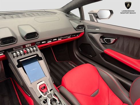 Used 2023 Lamborghini Huracan EVO RWD image 36