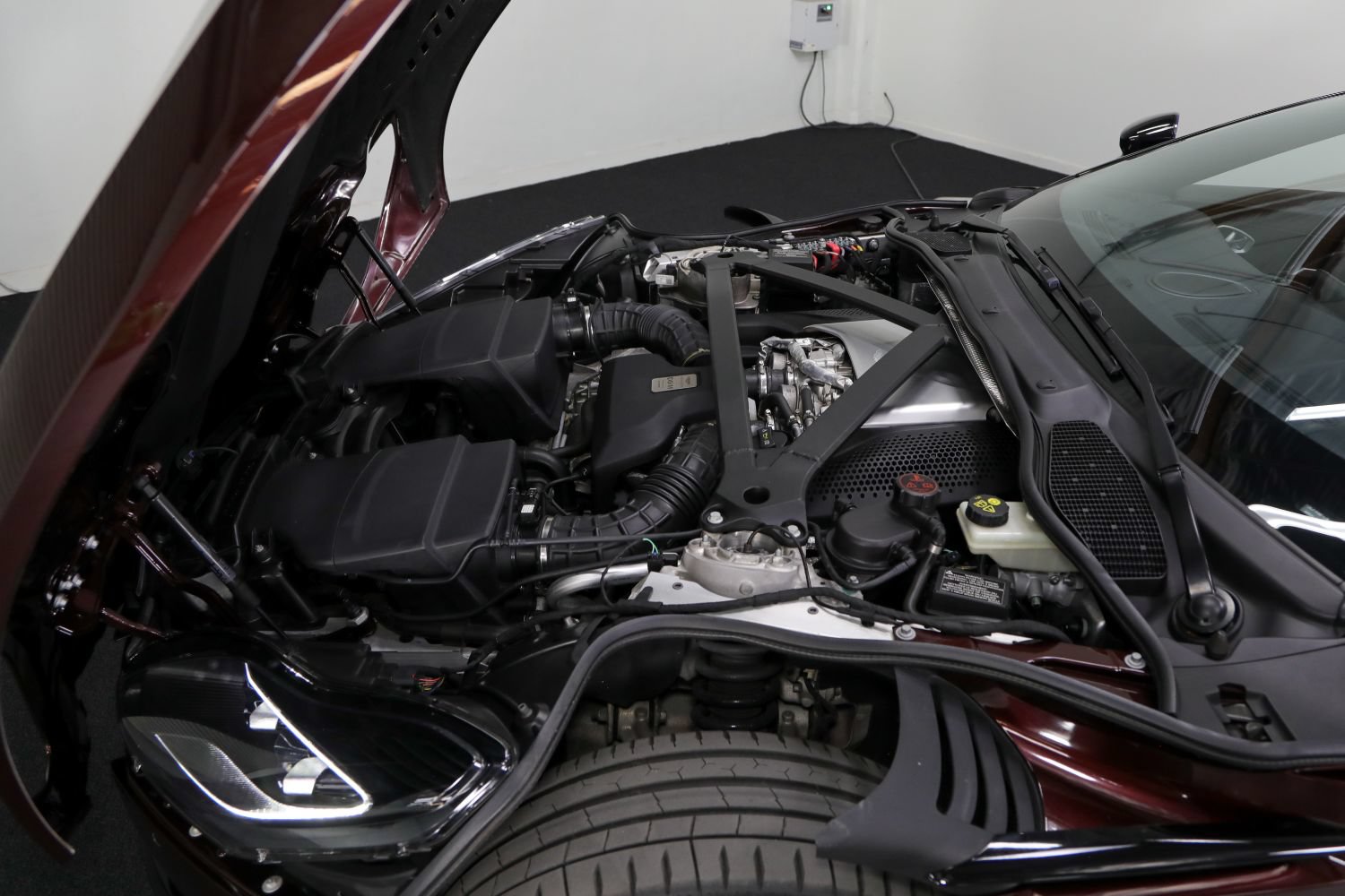 Used 2019 Aston Martin DB11 Volante RWD image 59