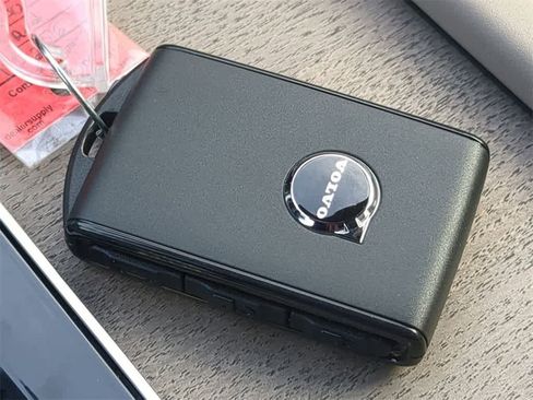 New 2026 Volvo XC90 B5 Core w/ Protection Package Premier image 33