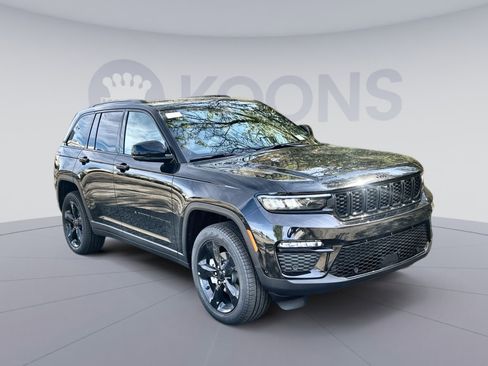 New 2025 Jeep Grand Cherokee Limited w/ Luxury Tech Group II image 10
