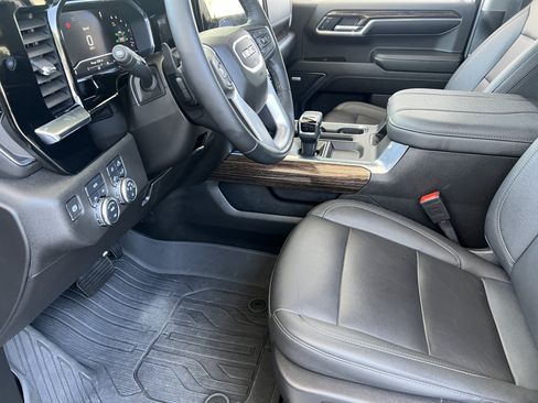 Used 2024 GMC Sierra 1500 Elevation w/ Elevation Premium Package AWD/4WD image 13
