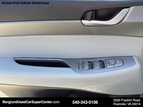 Used 2024 Hyundai Palisade SEL image 17