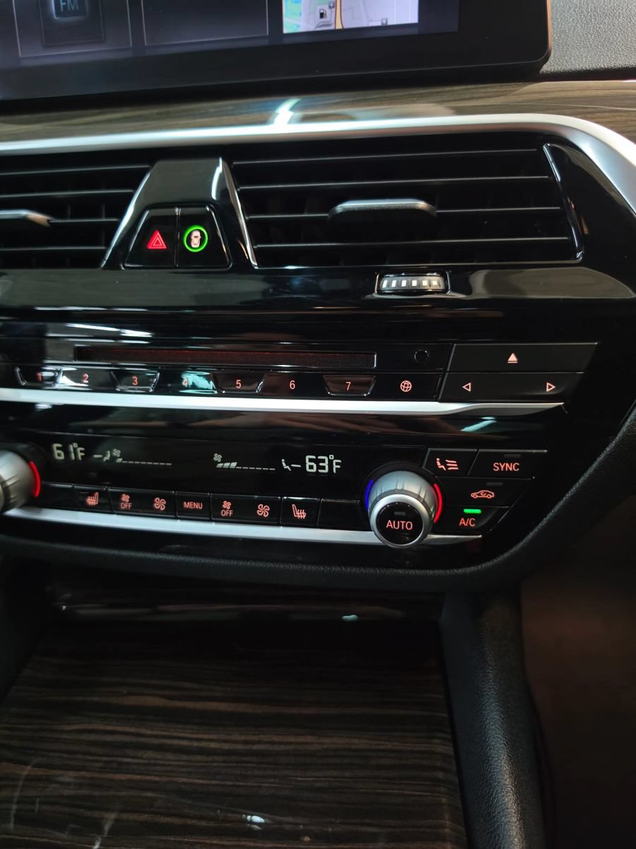 Used 2018 BMW 530i RWD image 36