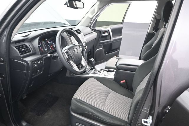 Used 2021 Toyota 4Runner SR5 AWD/4WD image 6