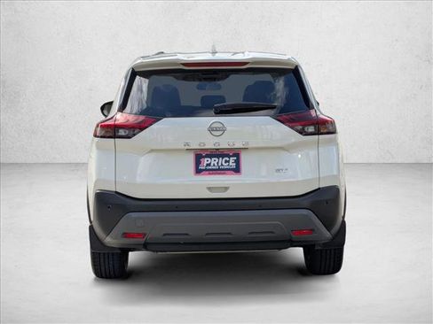 Used 2023 Nissan Rogue SV image 7