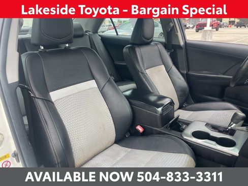 Used 2014 Toyota Camry SE image 16