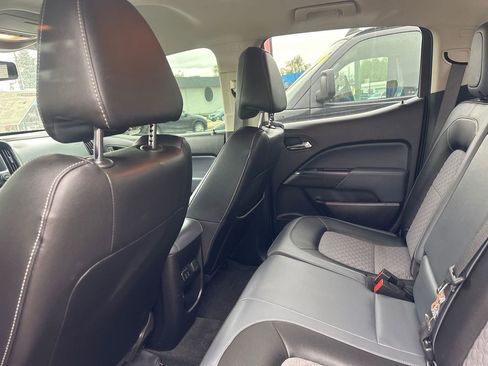 Used 2017 Chevrolet Colorado Z71 AWD/4WD image 34