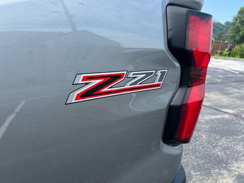 Used 2023 Chevrolet Colorado Z71 w/ Z71 Convenience Package 2 image 11