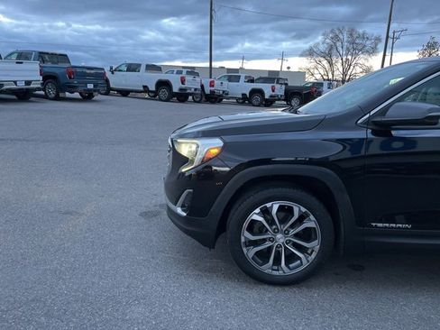 Used 2018 GMC Terrain SLT image 4