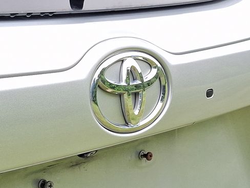 Used 2019 Toyota Highlander Limited AWD/4WD image 9