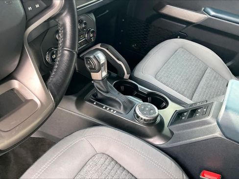 Used 2023 Ford Bronco Outer Banks AWD/4WD image 16