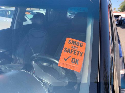 Used 2015 Kia Soul ! image 9