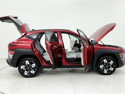 Used 2024 Hyundai Kona SEL image 30