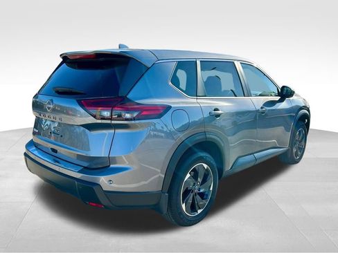 Certified 2025 Nissan Rogue SV image 6