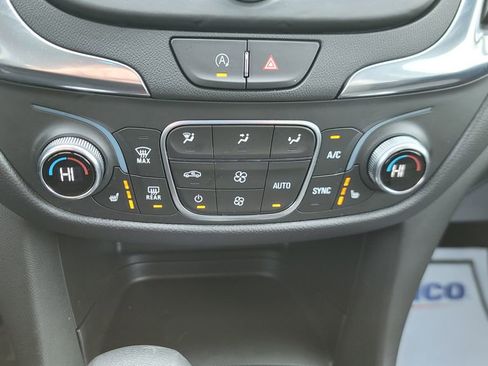 Used 2023 Chevrolet Equinox LT image 22