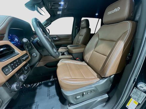 Used 2024 Chevrolet Tahoe High Country w/ Advanced Technology Package RWD image 22