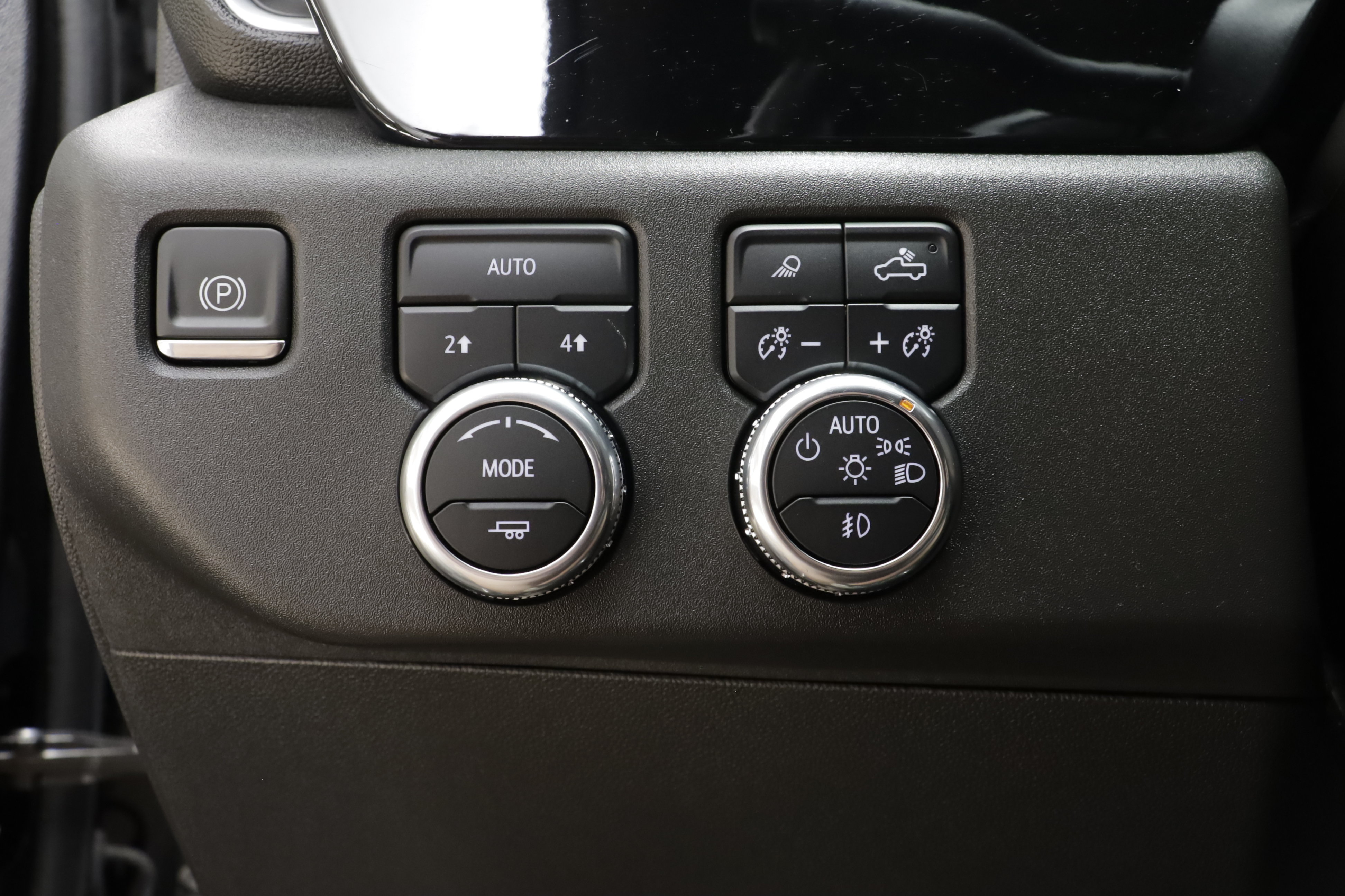 Used 2024 GMC Sierra 1500 SLT AWD/4WD image 13