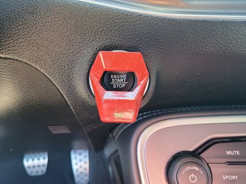 Used 2022 Dodge Challenger R/T image 12