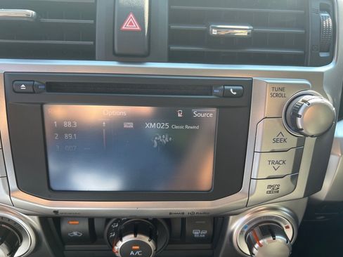 Used 2016 Toyota 4Runner SR5 AWD/4WD image 19