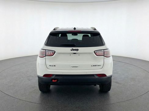 Used 2025 Jeep Compass Trailhawk image 7