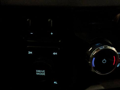 Used 2025 Ford F450 Platinum image 34