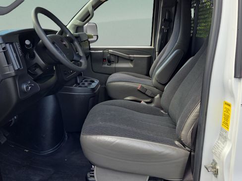Used 2024 GMC Savana 2500 w/ Driver Convenience Package RWD image 11