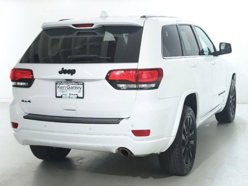 Used 2021 Jeep Grand Cherokee Laredo X AWD/4WD image 46