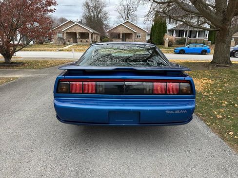Used 1991 Pontiac Firebird Trans Am RWD image 8