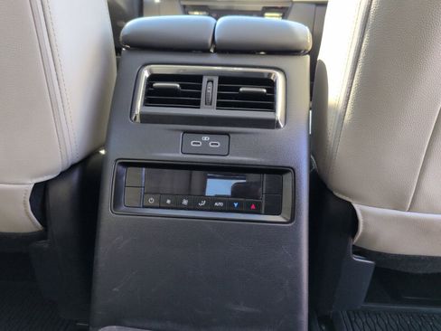 Used 2024 MAZDA CX-90 Plug-In Hybrid w/ Preferred AWD/4WD image 15