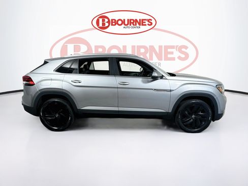 Used 2023 Volkswagen Atlas Cross Sport SE w/ Panoramic Sunroof Package AWD/4WD image 12