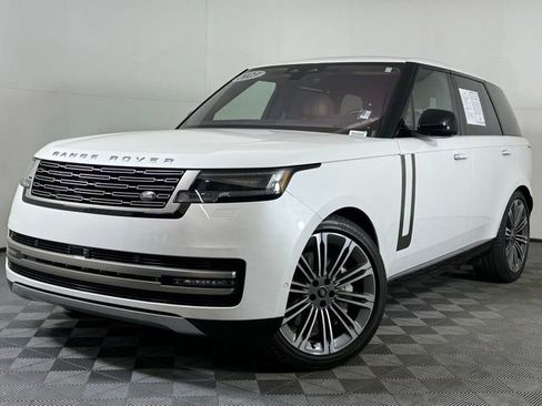 Certified 2023 Land Rover Range Rover SE image 1