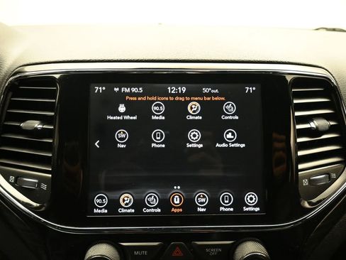 Used 2020 Jeep Grand Cherokee Altitude image 17