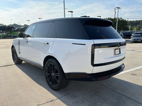 Used 2024 Land Rover Range Rover Long Wheelbase SE AWD/4WD image 5