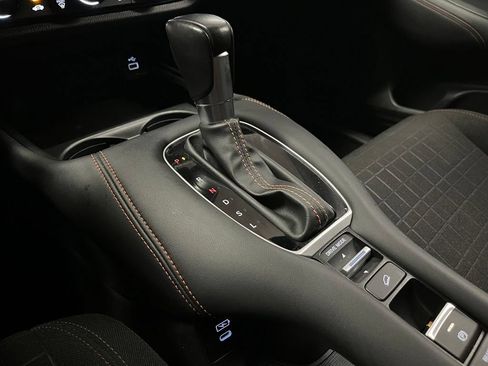 Used 2024 Honda HR-V Sport image 11