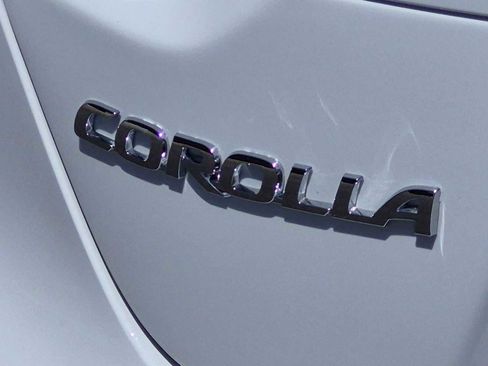 Used 2024 Toyota Corolla LE FWD image 11
