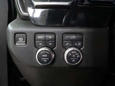 Used 2025 GMC Sierra 1500 Elevation w/ X31 Off-Road Package image 18