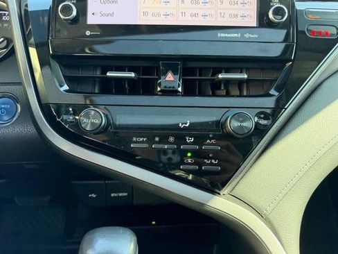 Used 2021 Toyota Camry XSE w/ Cold Weather Package FWD image 15