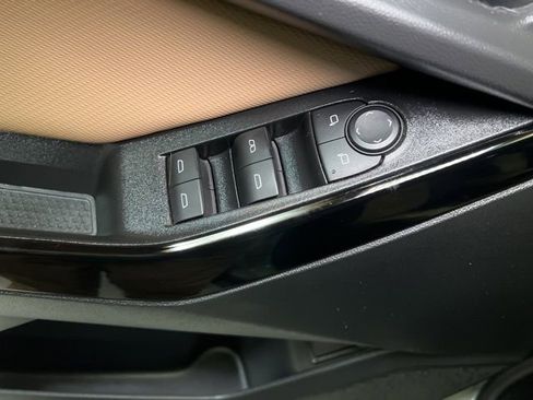 Used 2025 Chevrolet Equinox ACTIV w/ Safety and Technology Package image 47