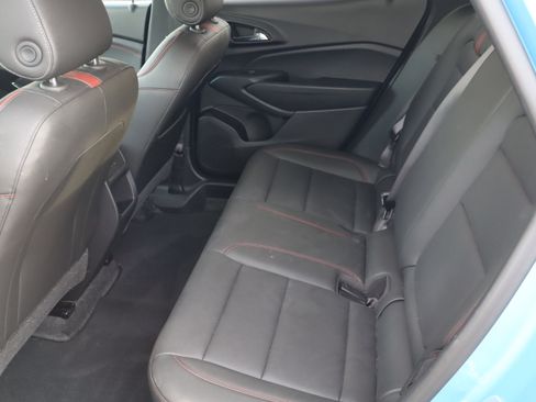 Used 2025 Chevrolet Trax RS w/ Driver Confidence Package image 32