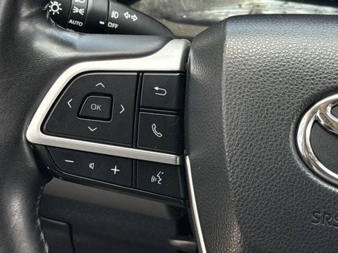 Used 2024 Toyota Highlander Platinum AWD/4WD image 14