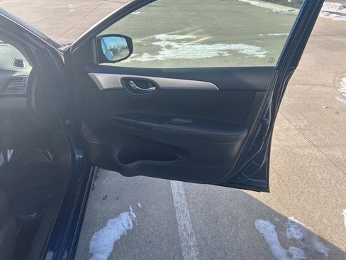 Used 2019 Nissan Sentra S image 23