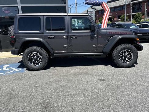 New 2026 Jeep Wrangler Unlimited Rubicon AWD/4WD image 38