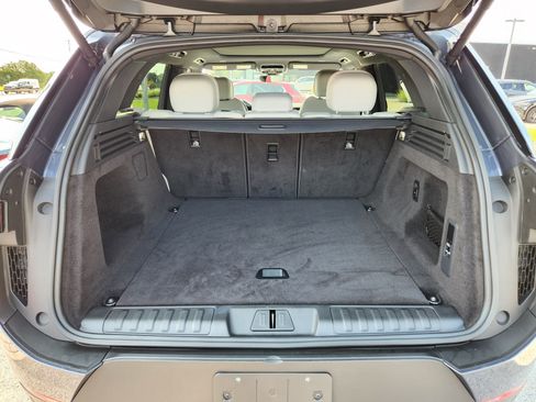 Certified 2025 Land Rover Range Rover Sport SE AWD/4WD image 8